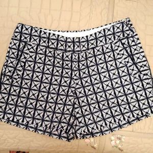 JCrew stretch shorts Excellent condition navy white
